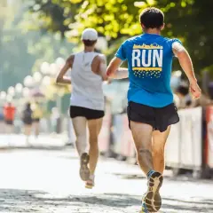 Co to jest maraton? Poznaj jego znaczenie i wyzwania biegowe