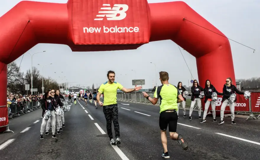Pierwszy maraton jaki czas? Oczekiwania i realia dla debiutantów