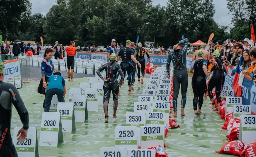 Jak skutecznie przygotować się do startu w triathlonie?