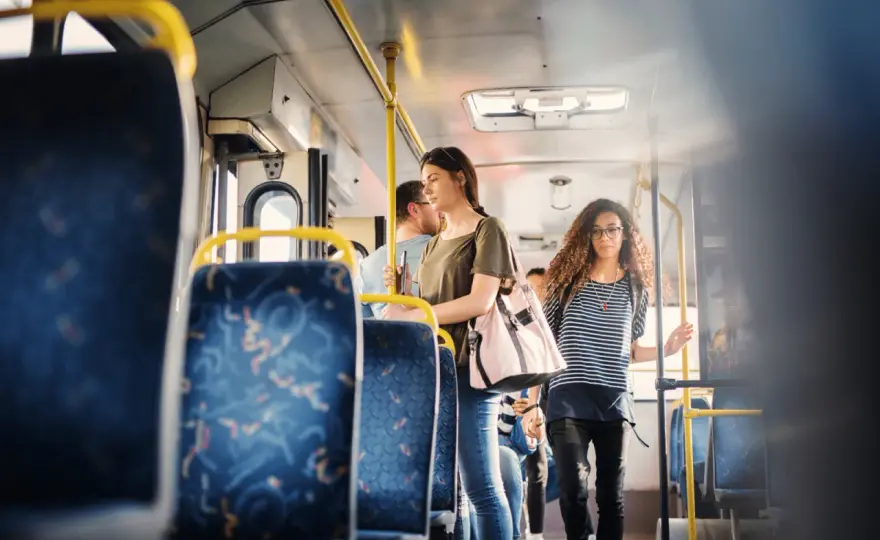 Czy do autobusu można wejść z rowerem? Sprawdź ważne zasady!